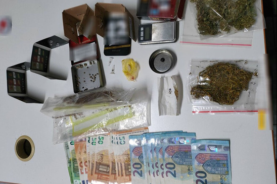 Image: Ιεράπετρα: Συλλήψεις για καραμέλες με LSD και κατοχή κάνναβης