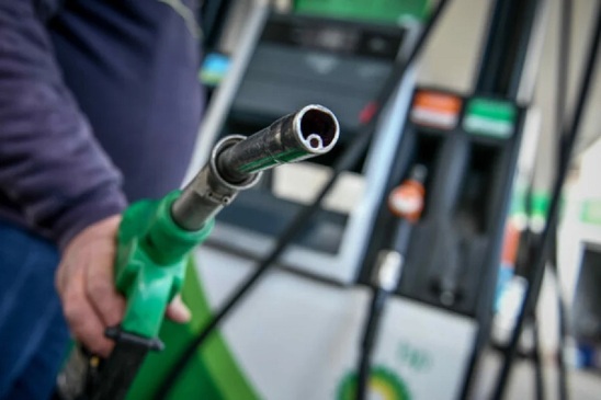 Image: Fuel Pass 2: Πότε οι αιτήσεις για το επίδομα βενζίνης, ποιοι θα δουν διπλή επιδότηση