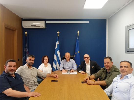 Image: Υπογράφηκε η σύμβαση για την προμήθεια και εγκατάσταση φωτιστικών σωμάτων στο Δήμο Ιεράπετρας