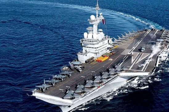 Image: Νότια της Κρήτης το Σαρλ ντε Γκολ