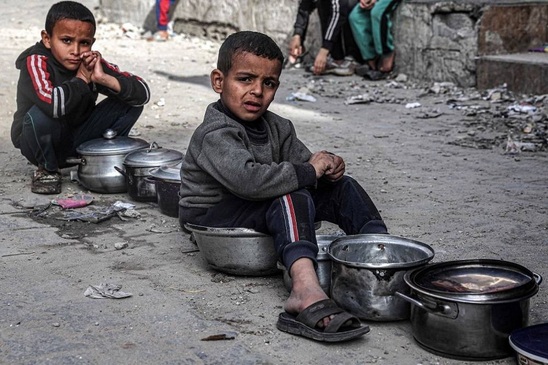 Image: ΟΗΕ: Σε 19.000 ανέρχονται τα ορφανά παιδιά στη Γάζα μετά τον θάνατο 6.000 γυναικών