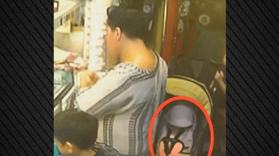 Image: Παλαιό Φάληρο: Ομολόγησε η γυναίκα που συνελήφθη - Είναι η μητέρα του νεκρού κοριτσιού - Τι είπε στους αστυνομικούς