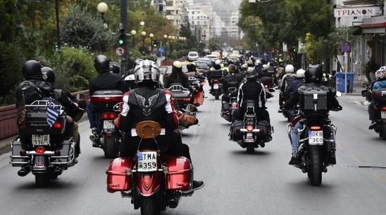 Image: Υπερθέαμα με μηχανές Harley σήμερα στην πλατεία Ιεράπετρας
