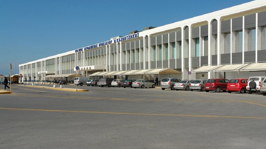 Image: Ακυρώθηκαν πτήσεις στο αεροδρόμιο Ηρακλείου «Νίκος Καζαντζάκης» λόγω ισχυρών ανέμων