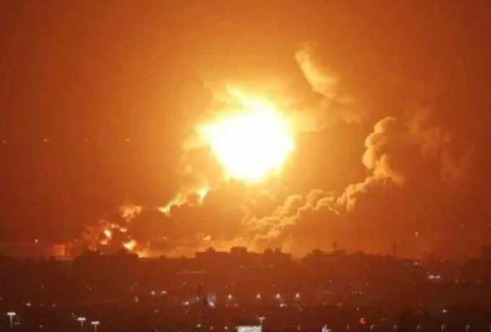 Image: HΠΑ και Βρετανία βομβαρδίζουν την Υεμένη