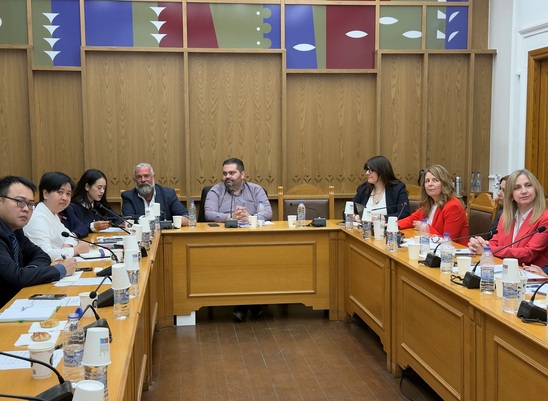 Image: Κινεζική αντιπροσωπεία στην Περιφέρεια Κρήτης για πρωτογενή τομέα και εξαγωγές