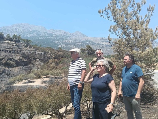 Image: Στις πυρόπληκτες περιοχές της Ιεράπετρας κλιμάκιο του ΚΚΕ – Αιτήματα για άμεσες αποζημιώσεις και ουσιαστικά μέτρα πρόληψης