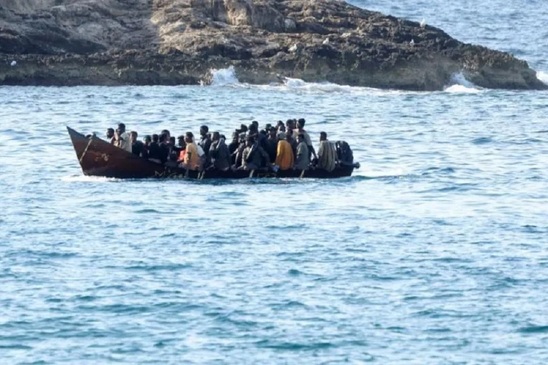 Image: Φορτηγό πλοίο περισυνέλεξε 52 μετανάστες νότια της Γαύδου