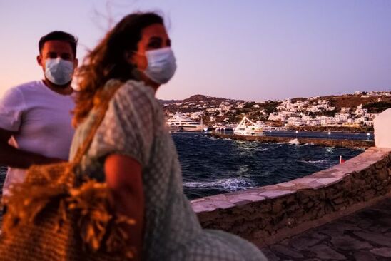 Image: Κορωνοϊός: Από τον Μάιο οι πρώτες ελευθερίες στους πλήρως εμβολιασμένους Έλληνες – Τι εξετάζεται από κυβέρνηση και ειδικούς