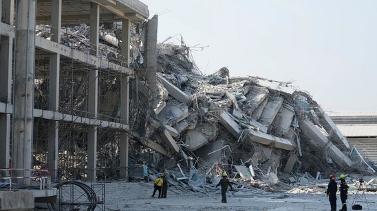 Image: Ισχυρός σεισμός 7,7 Ρίχτερ στη Μιανμάρ, τρεις νεκροί από κατάρρευση τζαμιού