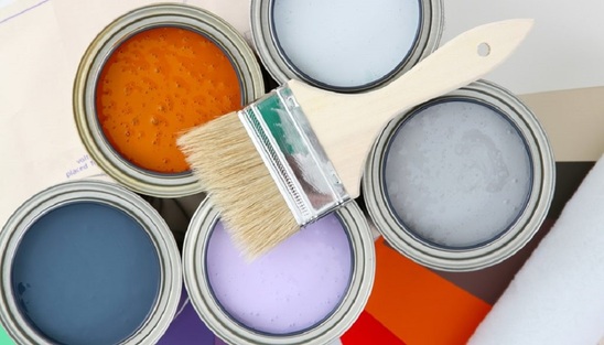 Image: Master painting | Ελαιοχρωματιστής αναλαμβάνει δουλειές στην ευρύτερη περιοχή της Ιεράπετρας