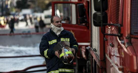 Image: Τρεις άστεγοι νεκροί σε φωτιά στη Θεσσαλονίκη