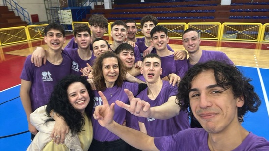 Image: Στην κορυφή της Κρήτης το 1ο ΓΕΛ Ιεράπετρας!