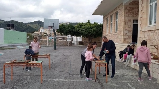 Image: Στο πόδι ένα ολόκληρο χωριό στην Σητεία για το ξαφνικό "κλείσιμο" του Δημοτικού Σχολείου