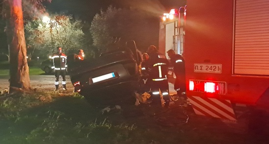 Image: Τραγωδία στη Σπάρτη: Τρεις φοιτητές νεκροί σε τροχαίο - Το αυτοκίνητό τους χτύπησε σε δέντρο και ανετράπη