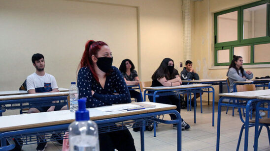 Image: Νωρίτερα τελειώνουν τα μαθήματα στη Γ΄ λυκείου – Τι θα ισχύσει για όσους νοσήσουν εν μέσω πανελλαδικών
