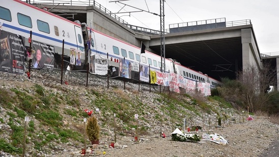 Image: Τέμπη: Οι καμπάνες σε όλη τη χώρα θα χτυπήσουν πένθιμα 57 φορές, ένα χρόνο μετά