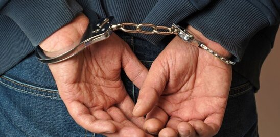 Image: Ηράκλειο: Συνελήφθη άνδρας που καλλιεργούσε κάνναβη μέσα στην επιχείρησή του