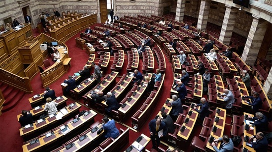 Image: Βουλή: Υπερψηφίστηκε το νομοσχέδιο του υπουργείου Ψηφιακής Διακυβέρνησης για το Κτηματολόγιο