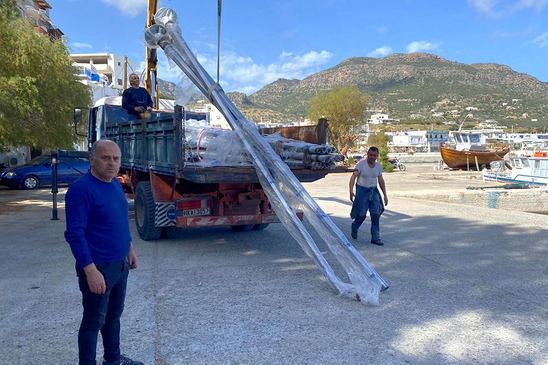 Image: «Φωτίστηκε» ο Μακρύ Γιαλός - Συνεχίζεται το έργο του βιολογικού