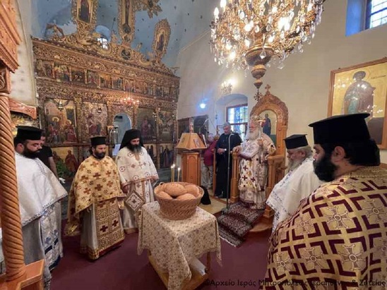 Image: Αρχιερατική Θεία Λειτουργία στον πανηγυρίζοντα Ιερό Ναό της Αγίας Ζώνης στους Μύθους Ιεράπετρας