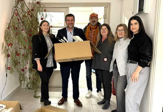 Image: Ο Αντιπεριφερειάρχης Λασιθίου μοίρασε δώρα στο ΚΔΑΠμεΑ Ιεράπετρας γεμίζοντας χαμόγελα και ελπίδα