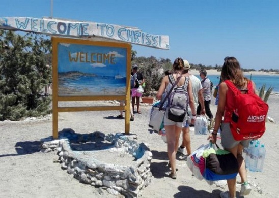 Image: Μ. Σπυριδάκης: «Δεν βρίσκουμε 3.000 ευρώ για τη Χρυσή, αλλά κάνουμε καρναβάλια – Αυτό είναι πλιάτσικο»